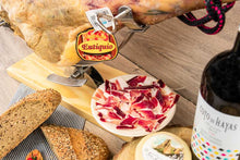 Cargar imagen en el visor de la galería, LOTE REGALO VINO, QUESO Y JAMÓN DUROC