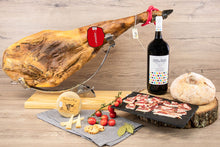 Cargar imagen en el visor de la galería, LOTE REGALO IBÉRICO CON VINO Y QUESO