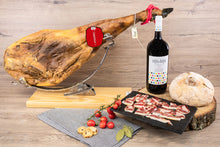 Cargar imagen en el visor de la galería, LOTE REGALO JAMÓN IBÉRICO Y VINO MAGNUM